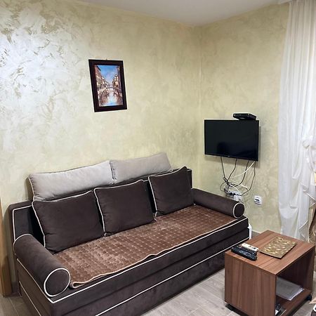 Ferienwohnung Imperija Kragujevac Exterior foto