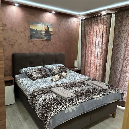 Ferienwohnung Imperija Kragujevac Exterior foto